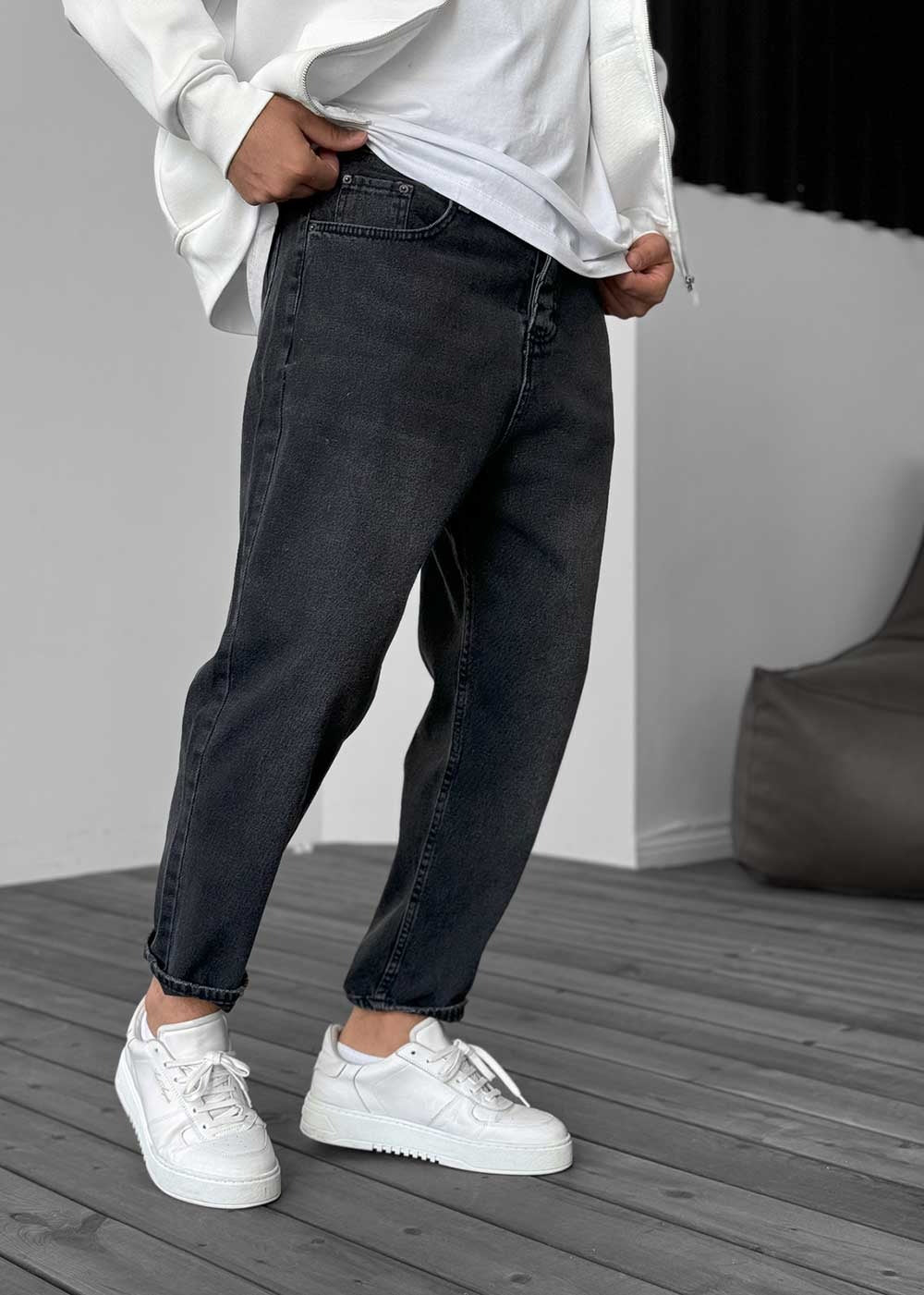 Pantalón vaquero de corte holgado con efecto lavado - Negro
